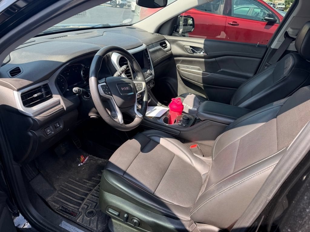 2022 GMC Acadia SLT