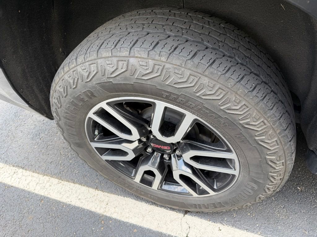 2023 GMC Yukon AT4