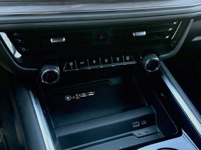 2025 Chevrolet Suburban LT