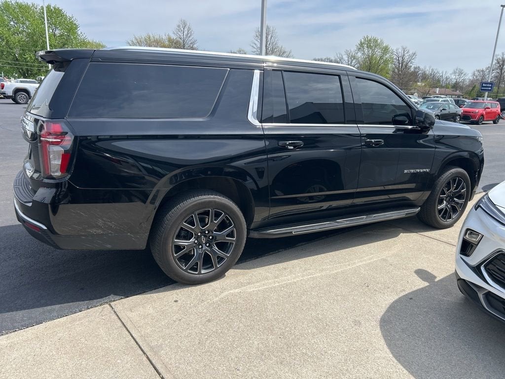 2024 Chevrolet Suburban LT