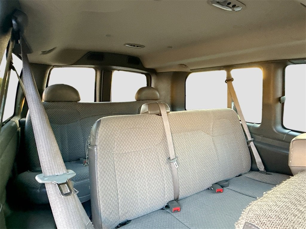 2015 Chevrolet Express Passenger 2500 LS