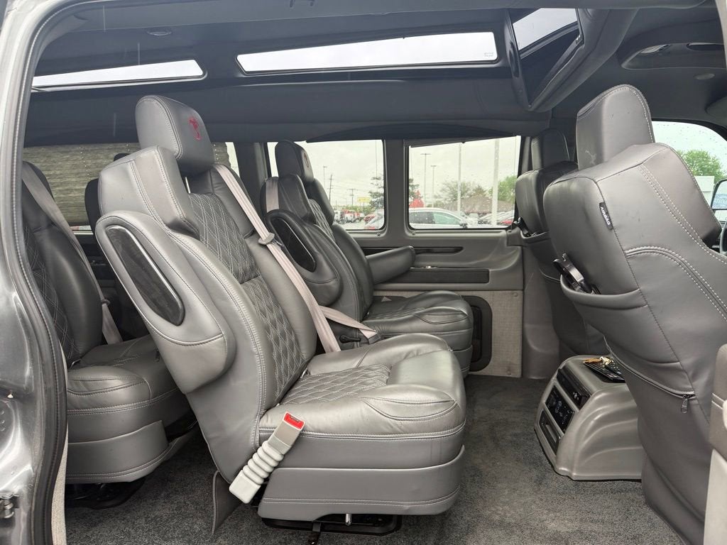 2023 GMC Savana Cargo 2500 Work Van