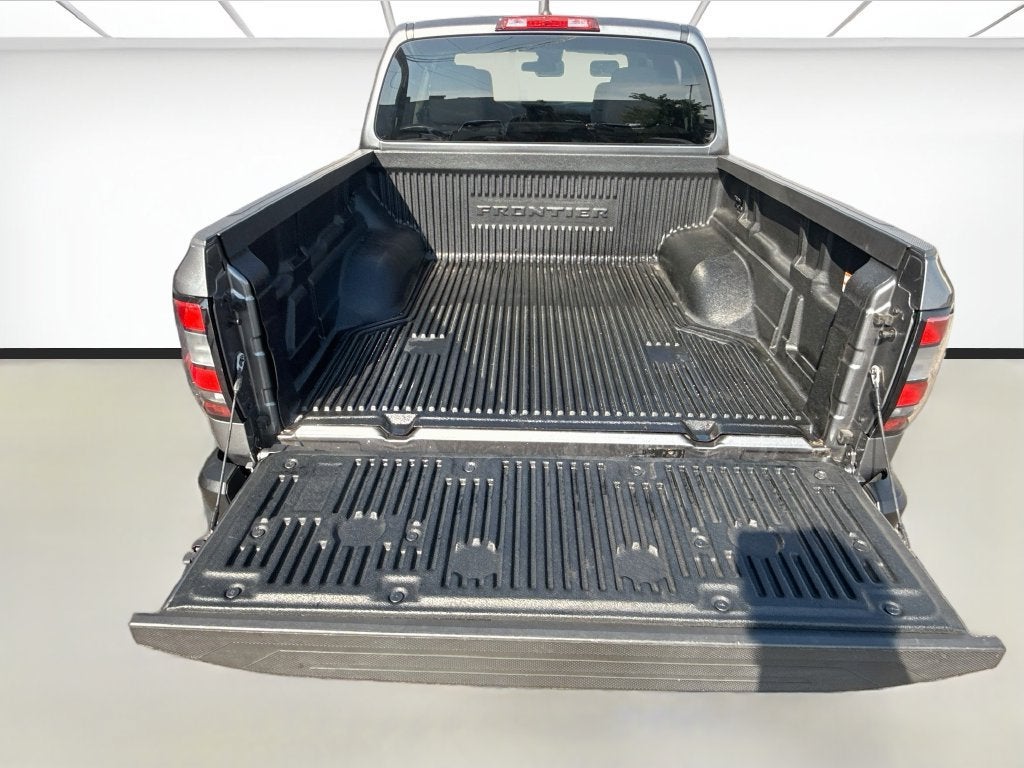 2023 Nissan Frontier Crew Cab S 4x4