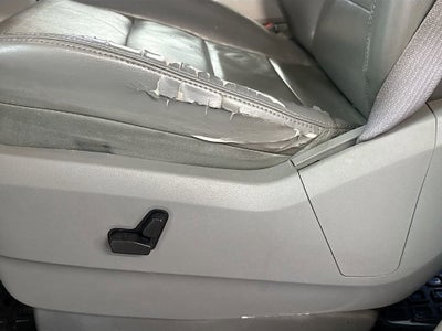 2010 Volkswagen Routan SEL w/Navigation