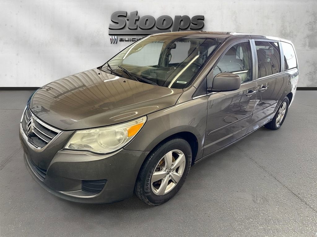 2010 Volkswagen Routan SEL w/Navigation