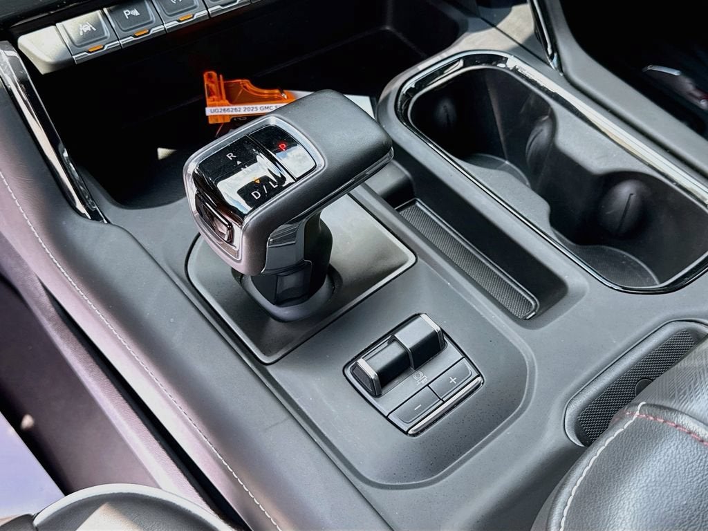 2025 GMC Sierra 1500 AT4X