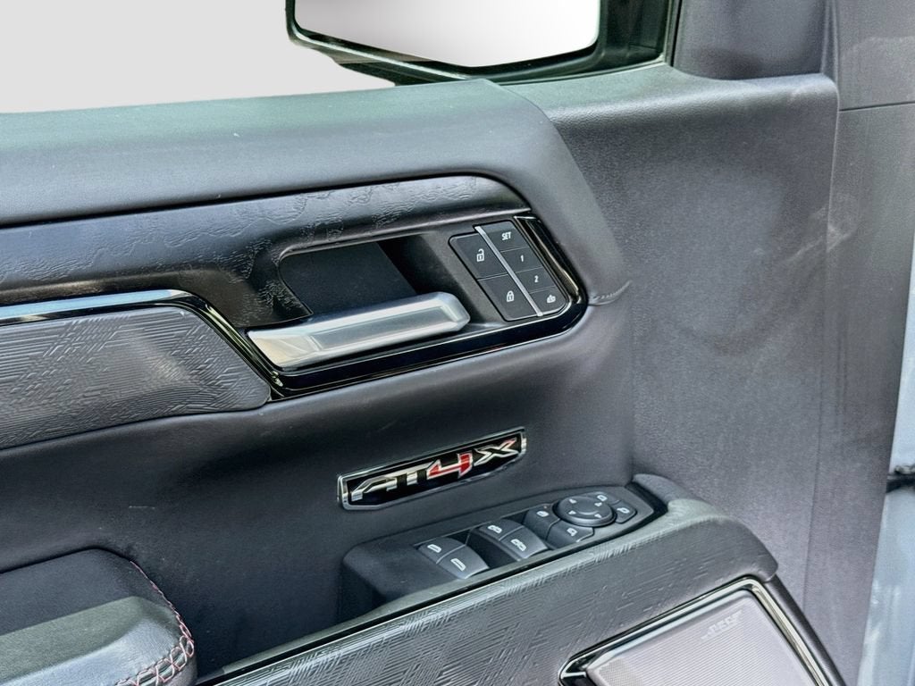 2025 GMC Sierra 1500 AT4X