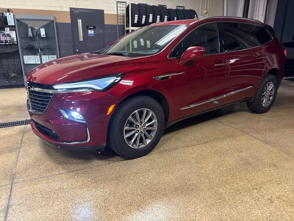 2023 Buick Enclave Essence