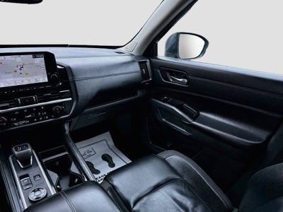2022 Nissan Pathfinder SL 4WD