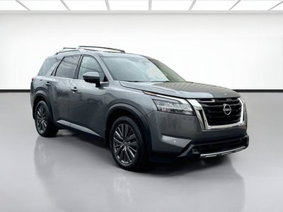 2022 Nissan Pathfinder SL 4WD
