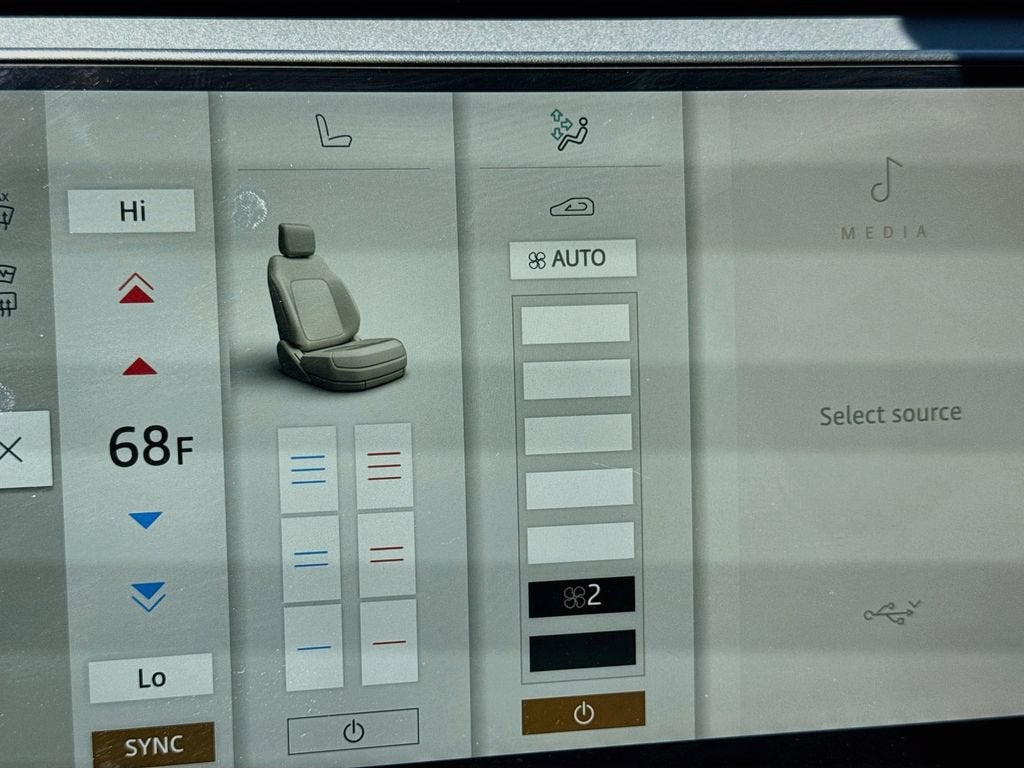 2025 Land Rover Range Rover Velar Dynamic SE
