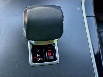 2025 Land Rover Range Rover Velar Dynamic SE