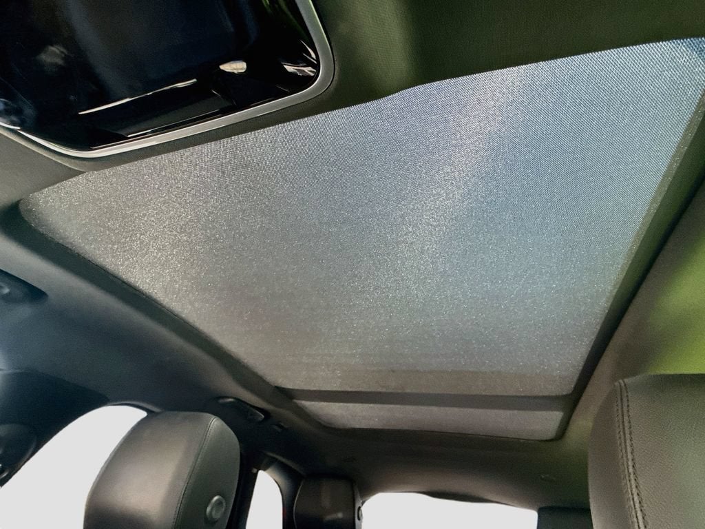 2025 Land Rover Range Rover Velar Dynamic SE