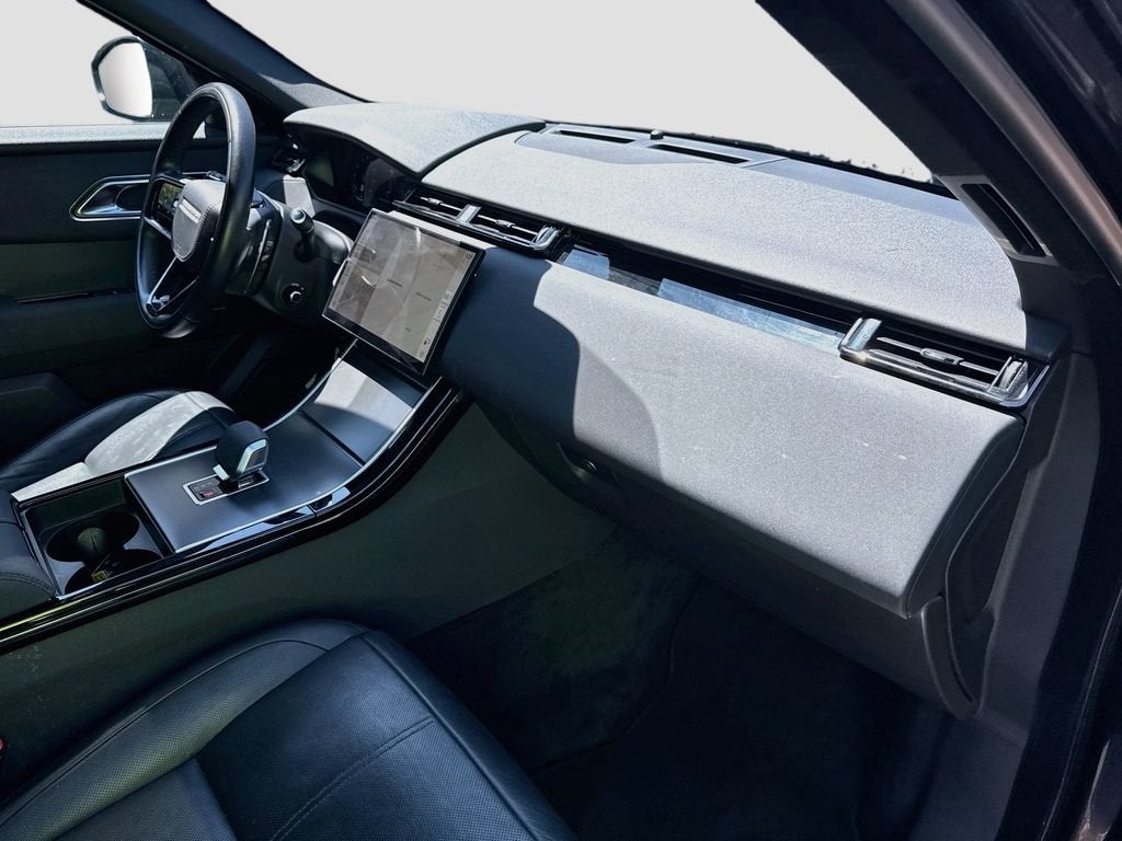 2025 Land Rover Range Rover Velar Dynamic SE