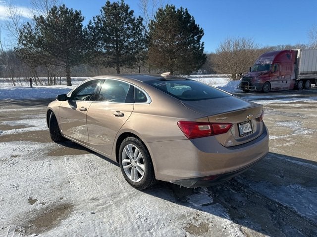 Used 2018 Chevrolet Malibu 1LT with VIN 1G1ZD5ST3JF102688 for sale in Columbus, IN