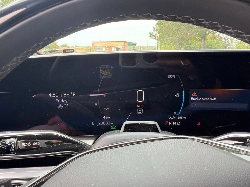 2024 Cadillac LYRIQ Luxury 2
