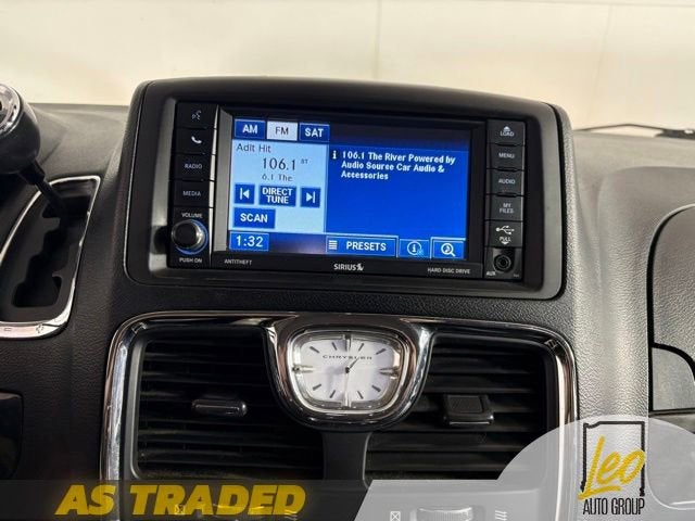 2012 Chrysler Town & Country Touring-L