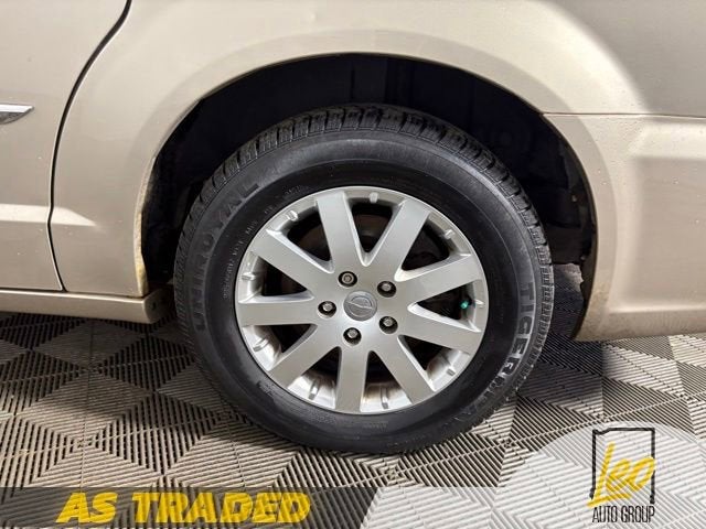 2012 Chrysler Town & Country Touring-L