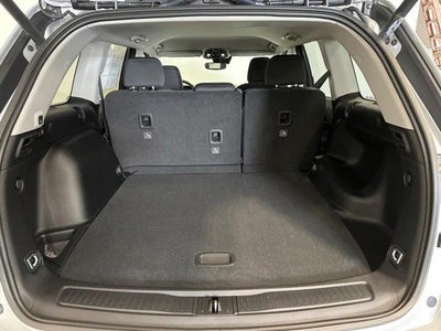 2023 Jeep Grand Cherokee Laredo 4x2