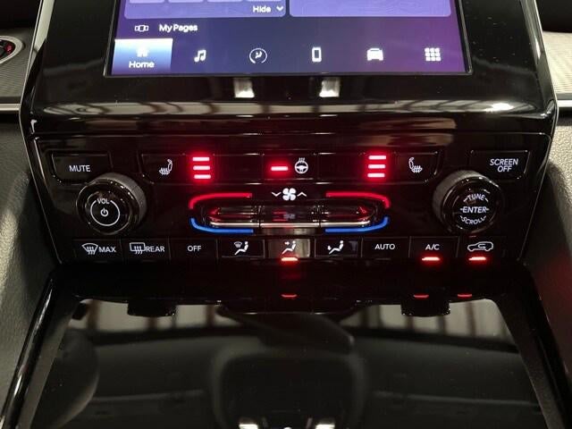 2023 Jeep Grand Cherokee Laredo 4x2