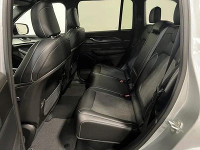 2023 Jeep Grand Cherokee Altitude 4x2