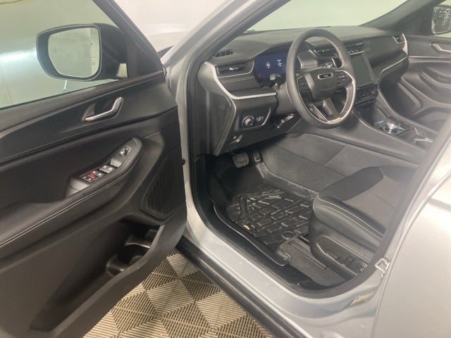 2024 Jeep Grand Cherokee L Laredo X 4x4