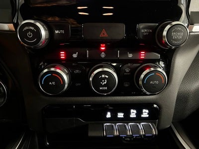 2022 RAM 1500 Big Horn Crew Cab 4x4 5'7' Box