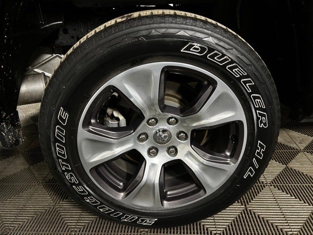 2022 RAM 1500 Laramie Crew Cab 4x4 5'7' Box