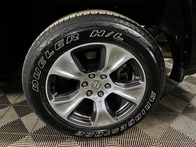 2022 RAM 1500 Laramie Crew Cab 4x4 5'7' Box