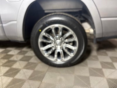 2022 RAM 1500 Laramie Crew Cab 4x4 5'7' Box