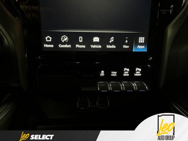 2023 RAM 1500 Laramie Crew Cab 4x4 5'7' Box