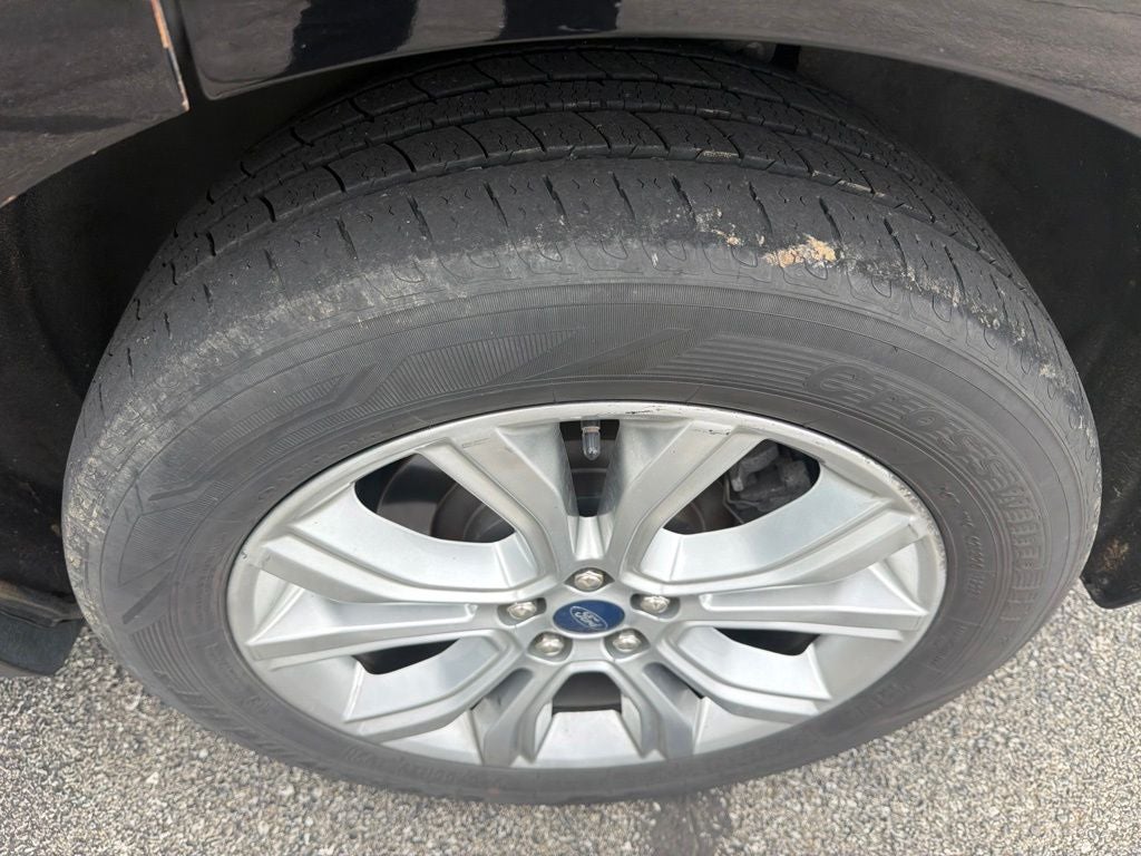 2021 Ford Edge Titanium