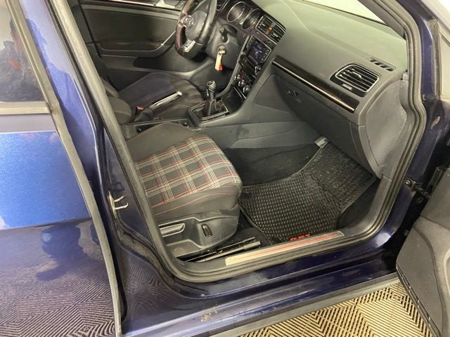 2015 Volkswagen Golf GTI 2.0T S 4-Door