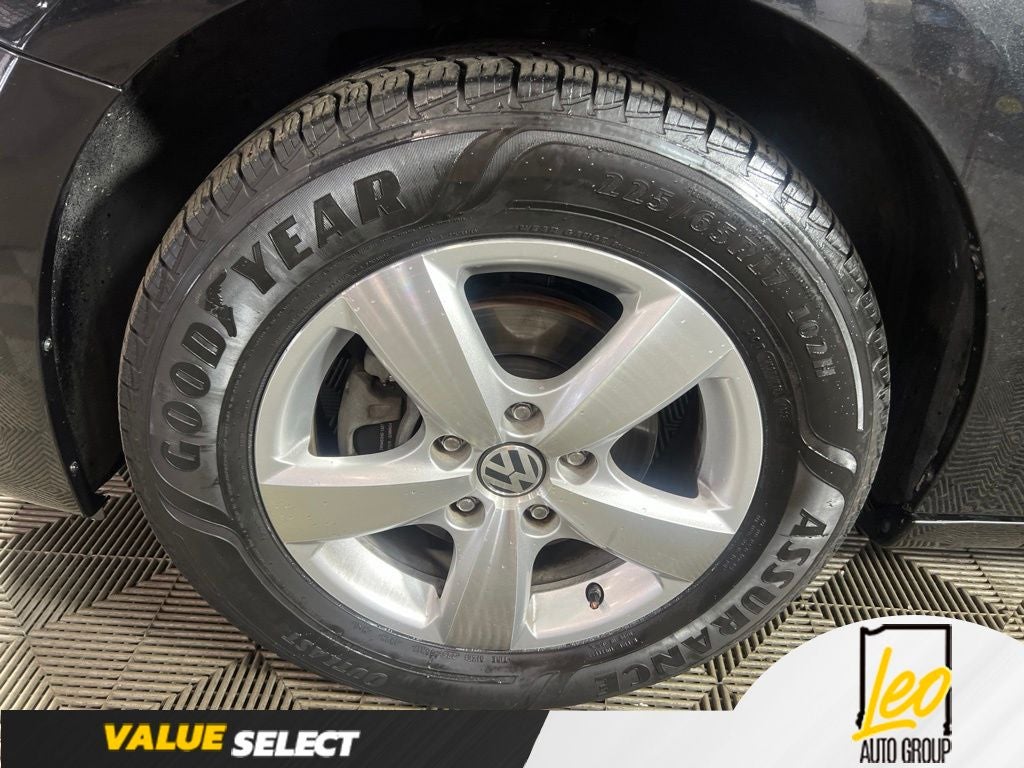 2010 Volkswagen Routan SEL