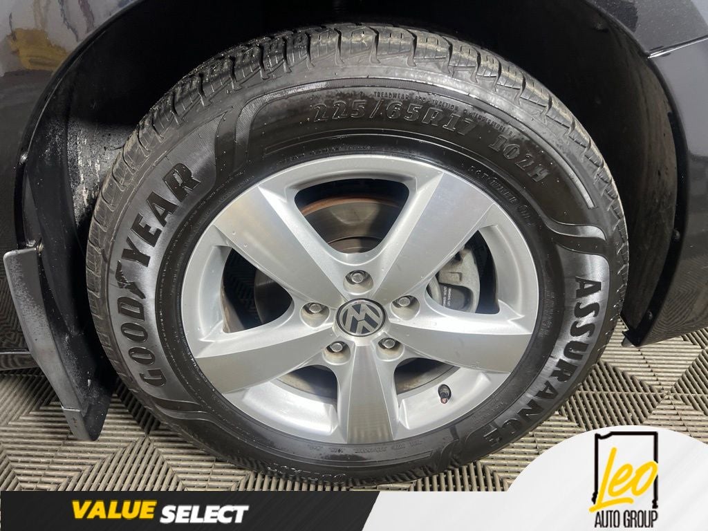 2010 Volkswagen Routan SEL