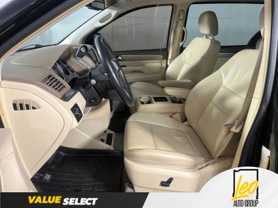2010 Volkswagen Routan SEL
