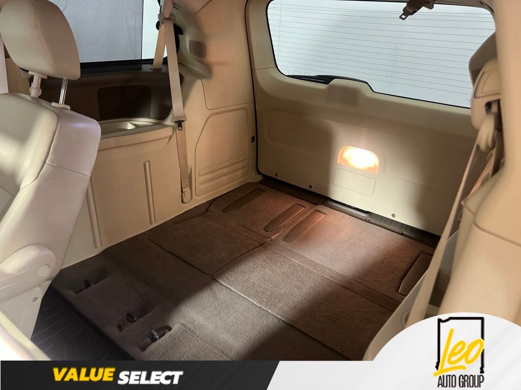2010 Volkswagen Routan SEL