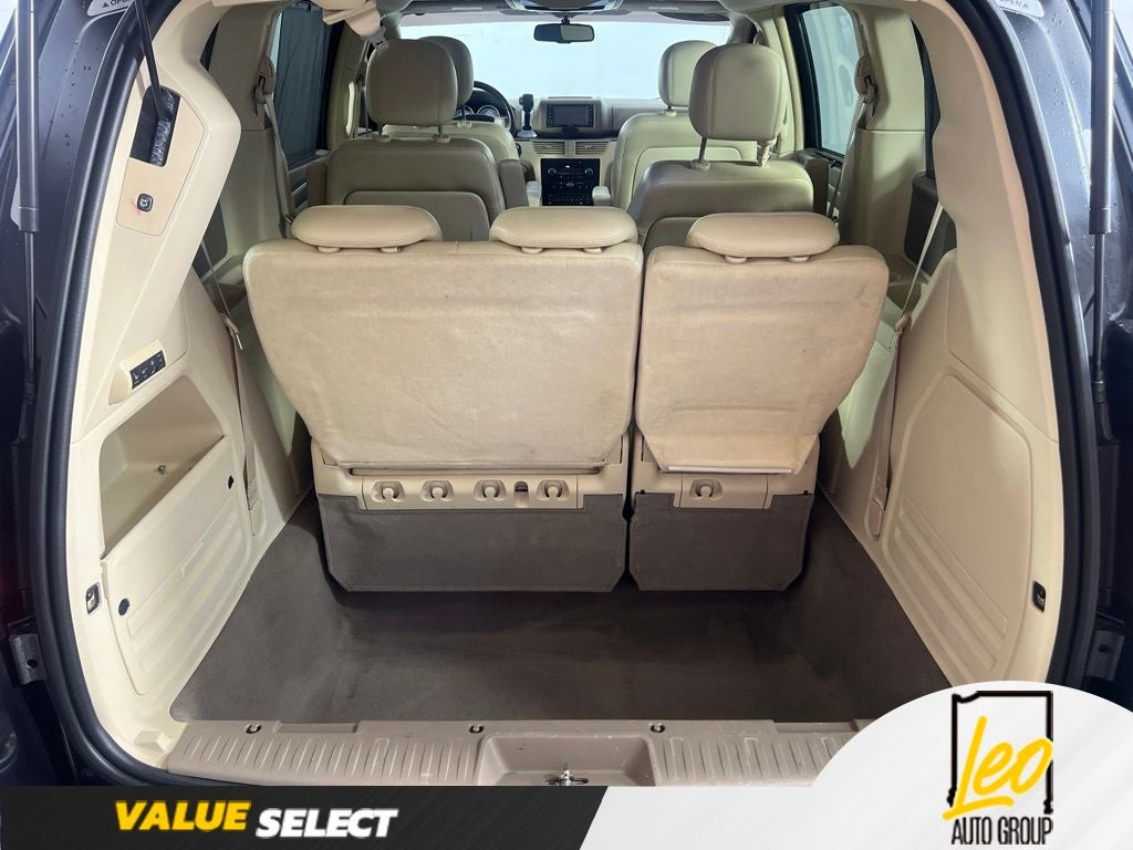 2010 Volkswagen Routan SEL