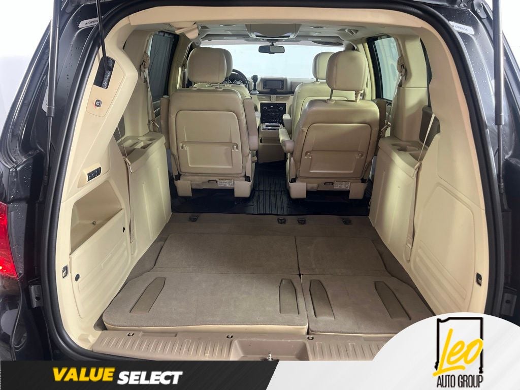 2010 Volkswagen Routan SEL