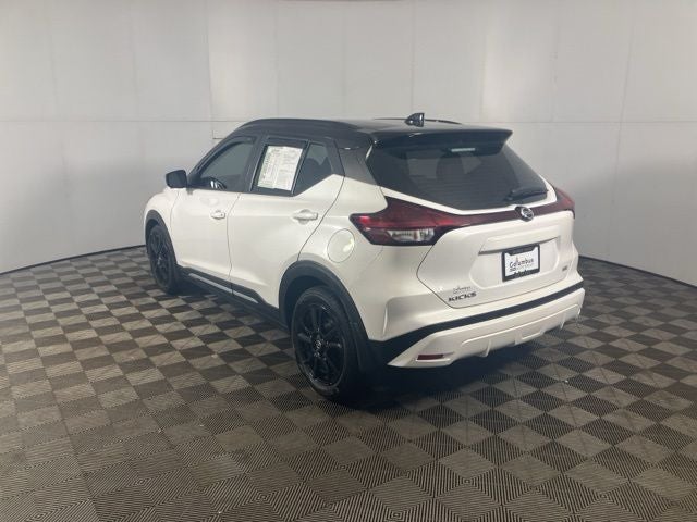 2021 Nissan Kicks SR