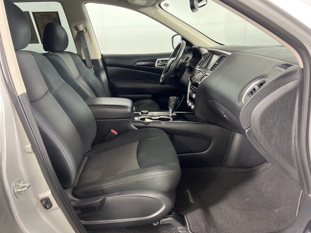 2019 Nissan Pathfinder SV