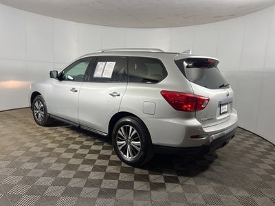 2019 Nissan Pathfinder SV