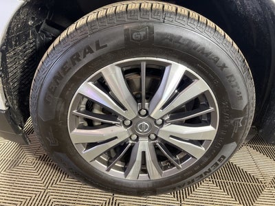 2019 Nissan Pathfinder SV