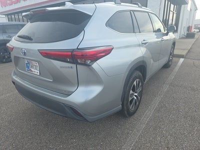 2020 Toyota Highlander Hybrid XLE