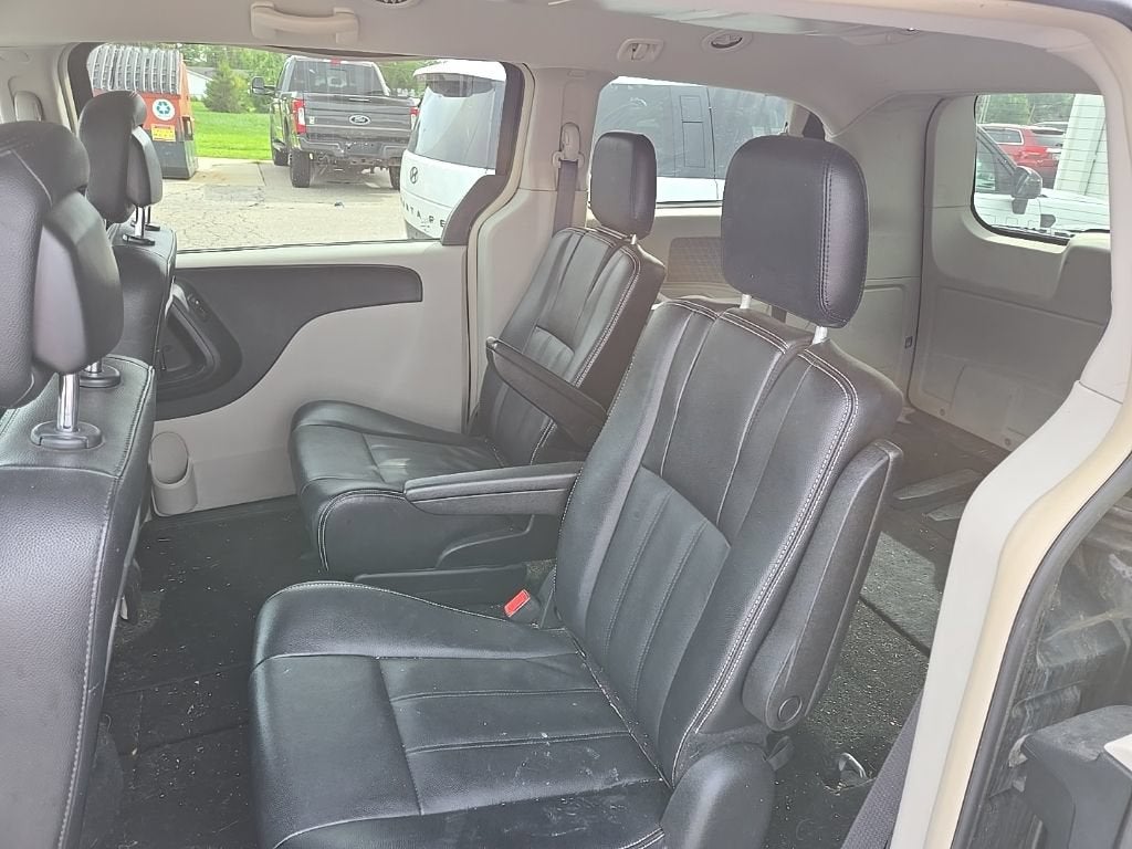 2015 Chrysler Town & Country Touring