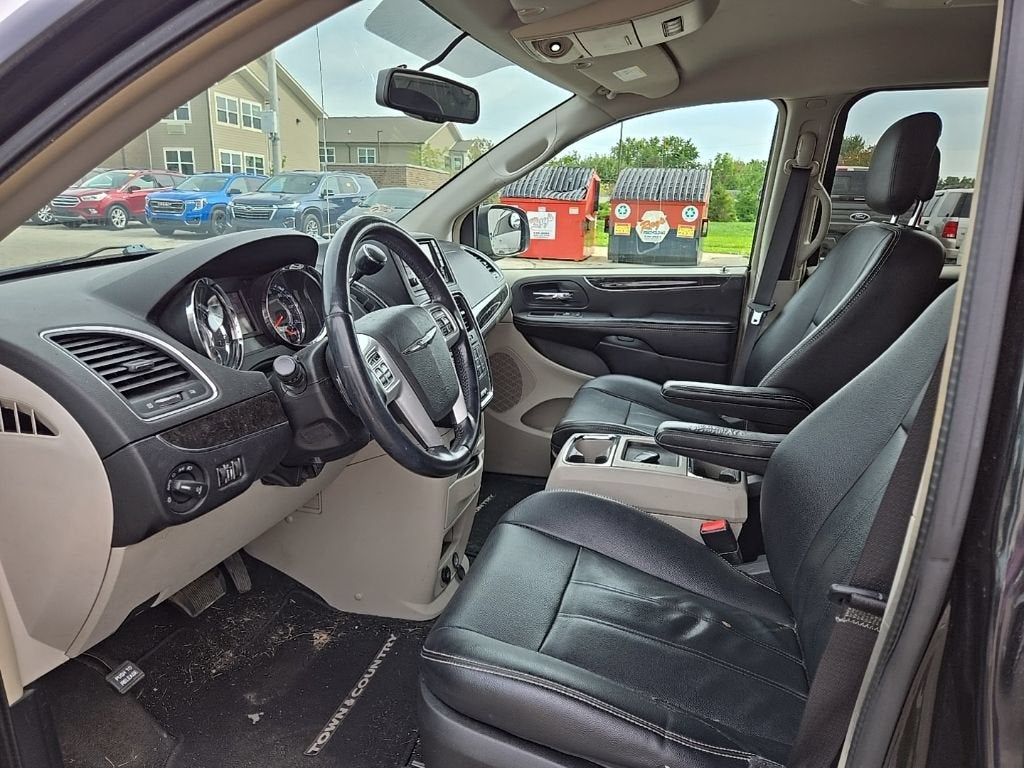 2015 Chrysler Town & Country Touring