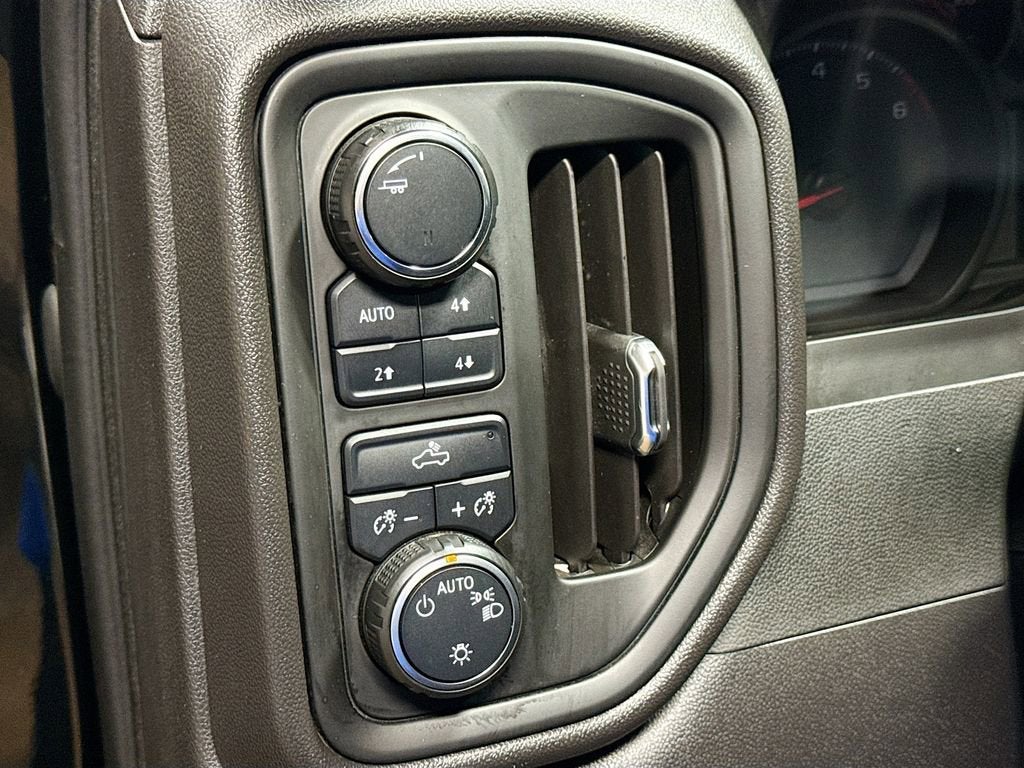 2020 Chevrolet Silverado 1500 Custom Trail Boss