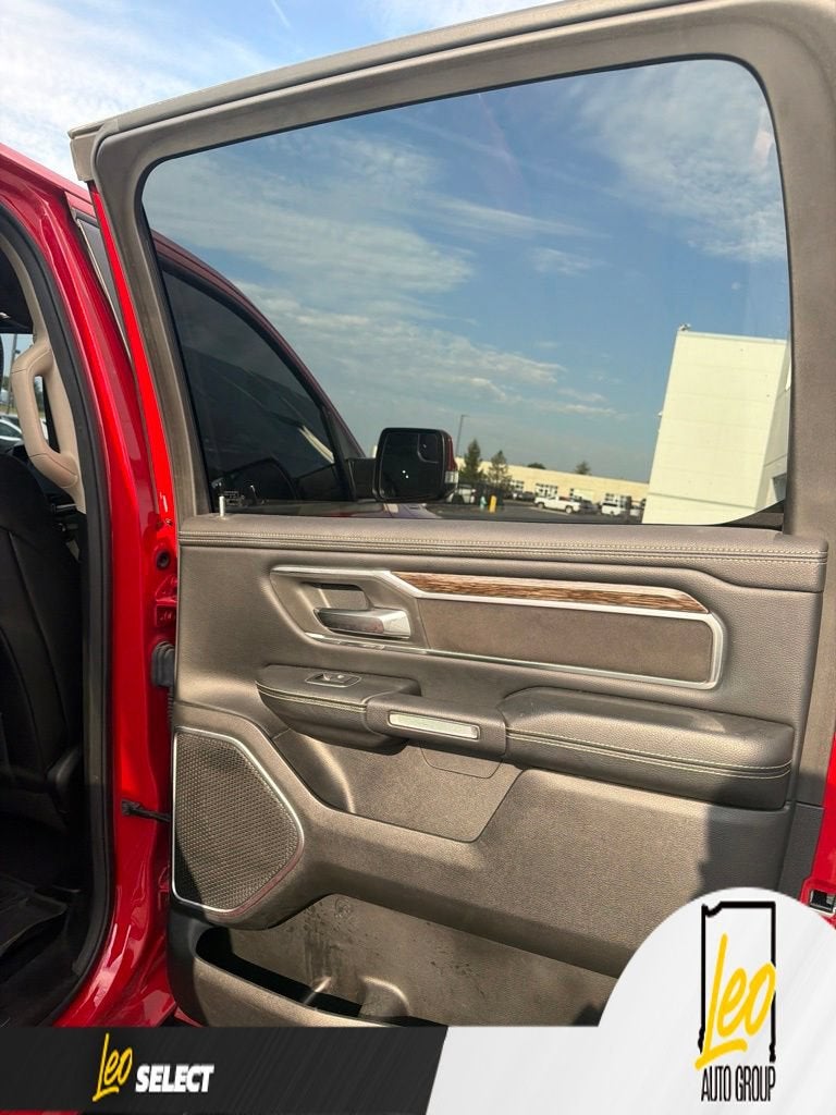 2019 RAM 1500 Laramie Crew Cab 4x4 5'7" Box