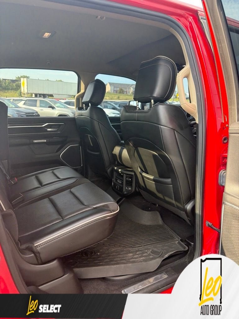 2019 RAM 1500 Laramie Crew Cab 4x4 5'7" Box