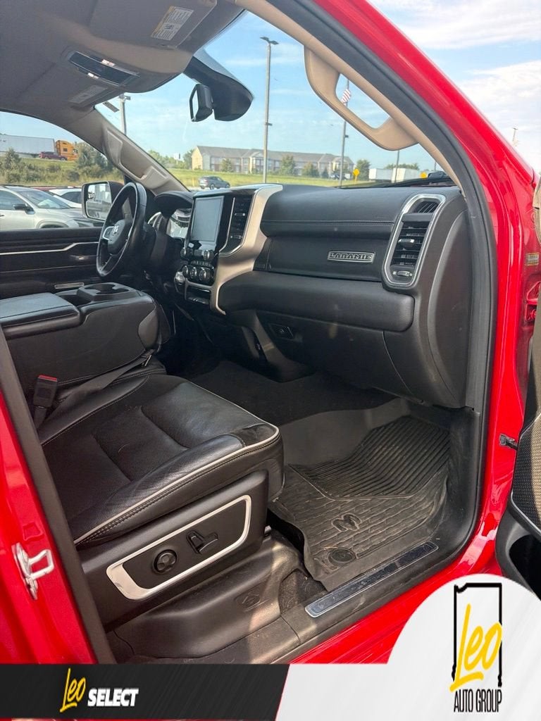 2019 RAM 1500 Laramie Crew Cab 4x4 5'7" Box